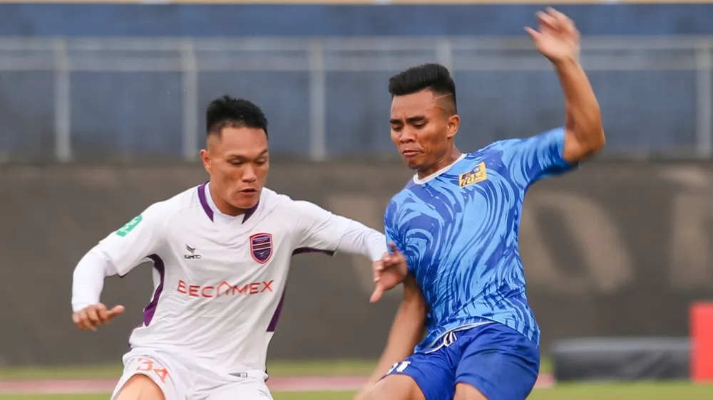 Quang Hùng đã trở lại bóng đá chuyên nghiệp sau 9 năm thi hành án từ VFF
