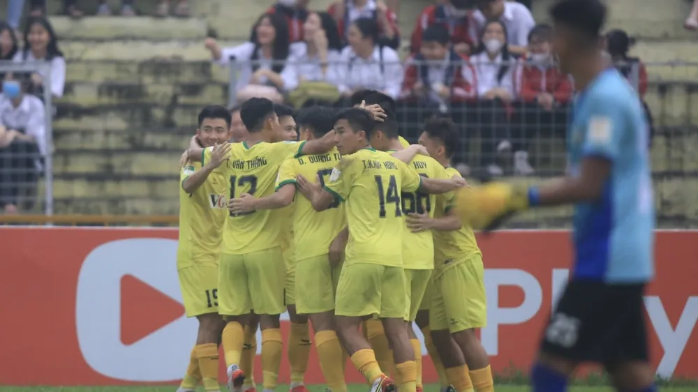 Hòa Bình đã có chiến thắng đầu tiên ở Giải hạng Nhất quốc gia 2023. ẢNH: MINH HOÀNG