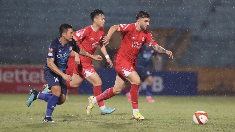 Viettel FC bị Bình Định chia điểm trên sân nhà. ẢNH: MINH HOÀNG