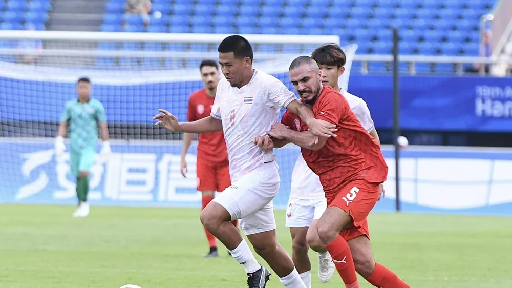Olympic Thái Lan chật vật cầm hòa Olympic Bahrain. 