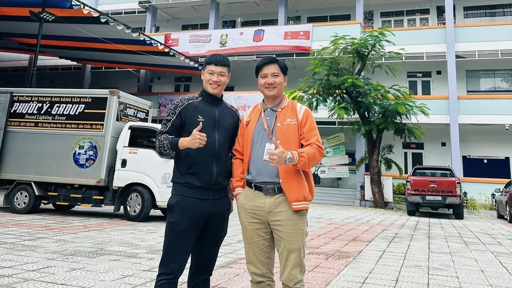 Trần Hữu Đông Triều ở môi trường làm việc mới tại một trường Cao đẳng thuộc TP Đà Nẵng. 