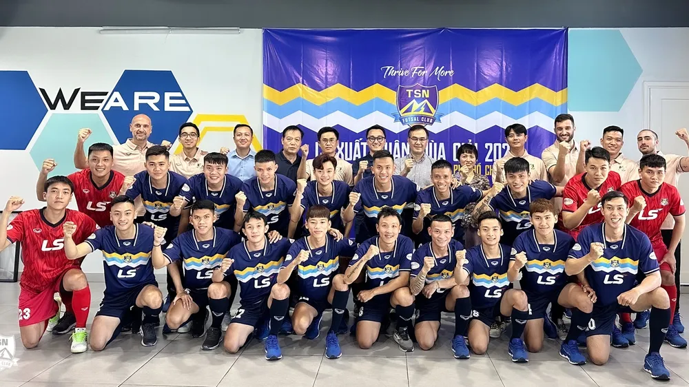 Thái Sơn Nam TPHCM tôn vinh tốp 3 Quả bóng vàng Futsal Việt Nam 2023 và xuất quân dự mùa giải 2023. 