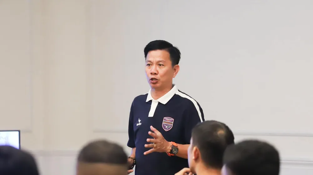 HLV Hoàng Anh Tuấn trở lại V-League sau 11 năm làm công tác huấn luyện ở các đội tuyển trẻ Việt Nam. 