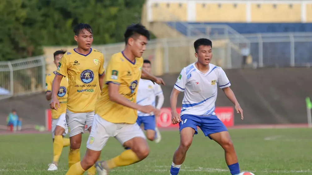 Trận đấu giữa Huế và Đồng Tháp được chọn làm lễ khai mạc chính thức Giải hạng Nhất quốc gia 2024-2025. ẢNH: KIM PHỤNG 
