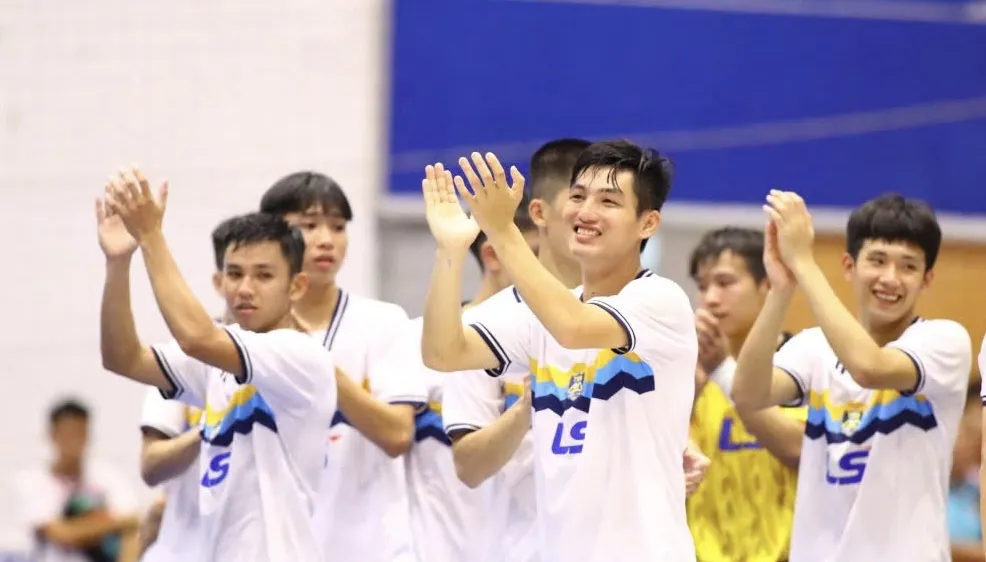 Niềm vui của các cầu thủ Thái Sơn Nam TPHCM khi vào chung kết Giải futsal quốc tế 2024 tổ chức tại Đại học Đồng Tháp. 