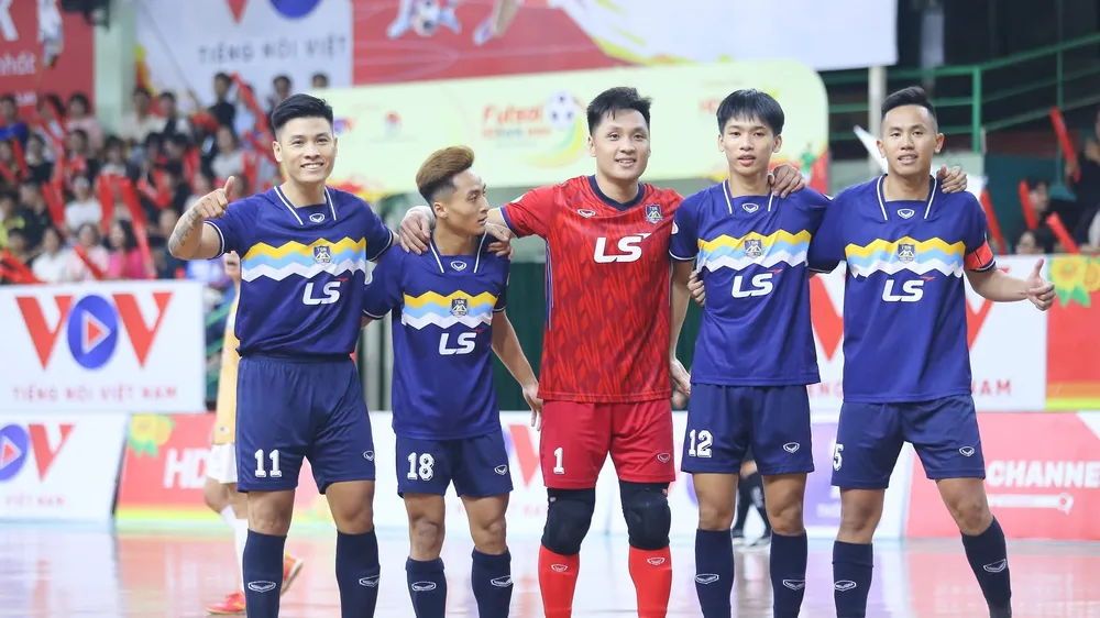 Niềm vui chiến thắng của các cầu thủ Thái Sơn Nam TPHCM. 