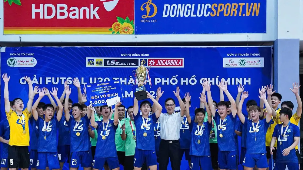 U20 Futsal Thái Sơn Nam bảo vệ thành công danh hiệu tại Giải U20 Futsal TPHCM 2025. ẢNH: ANH TRẦN