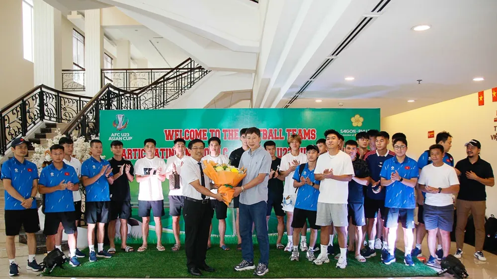 U23 Việt Nam được Ban tổ chức địa phương đón tiếp nồng hậu. ẢNH: QUỐC ĐẠI 
