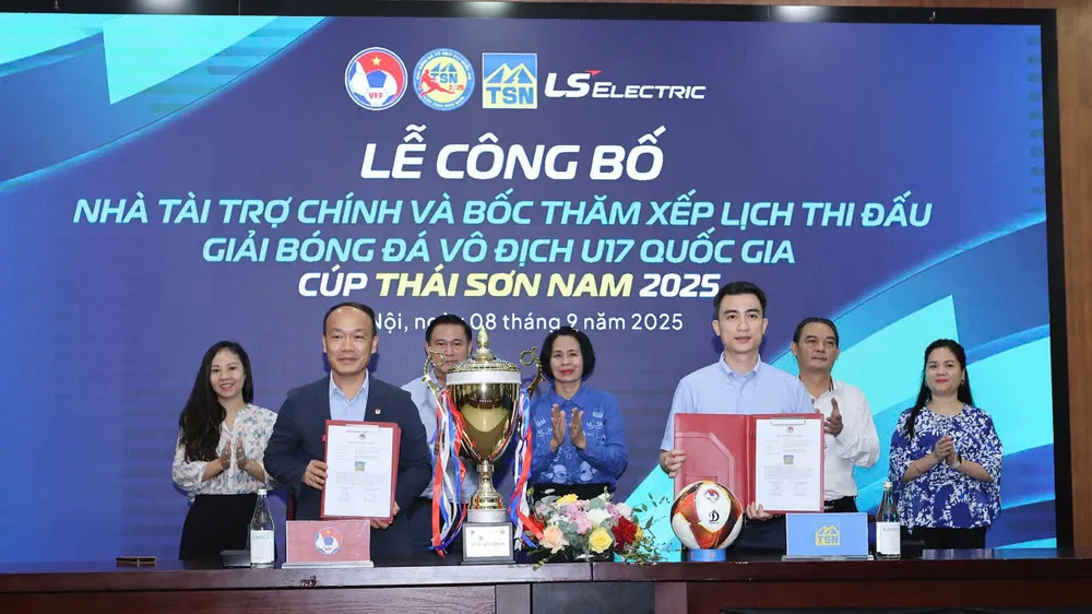 Thái Sơn Nam tiếp tục đồng hành trong sự nghiệp bóng đá trẻ Việt Nam. ẢNH: MINH HOÀNG 