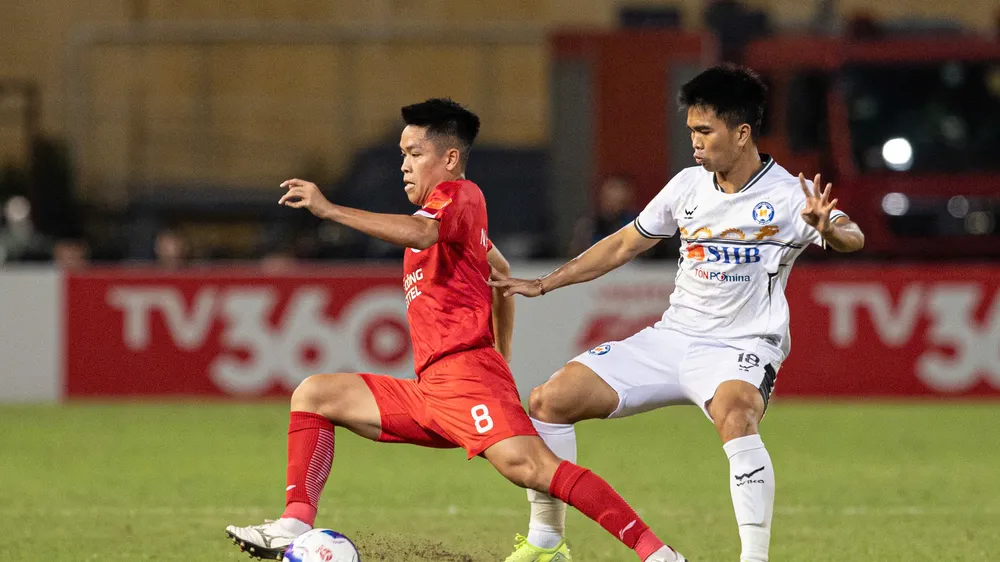 Đội khách Đà Nẵng thua ngược Viettel FC. ẢNH: ANH TRẦN 