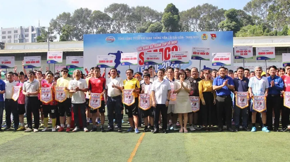 Lễ khai mạc SAMCO League 2025 diễn ra trong bầu không khí trang trọng. ẢNH: TÂM HÀ
