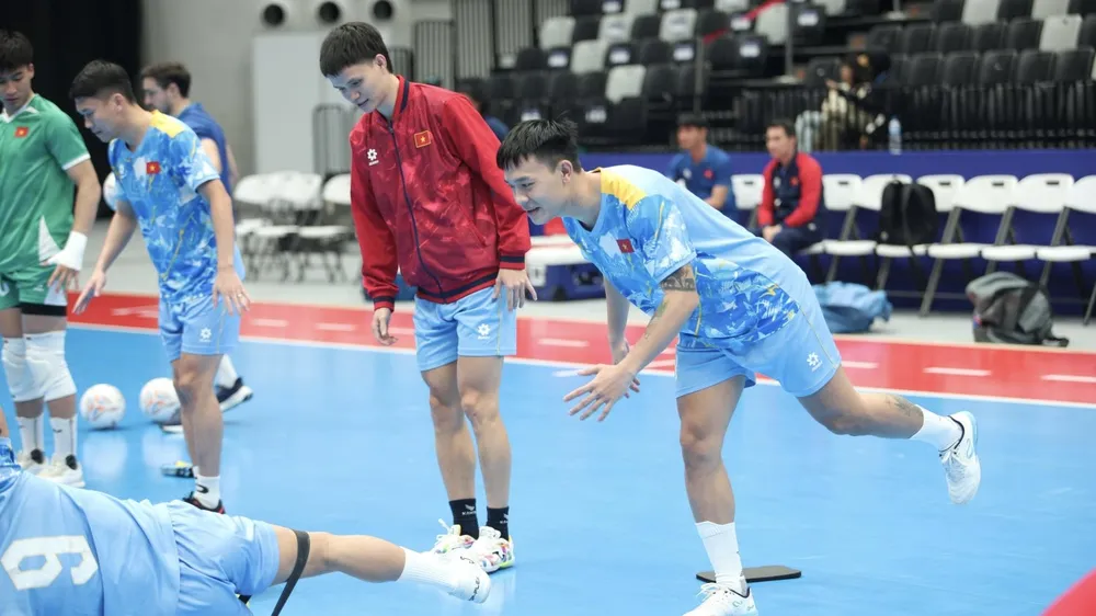 Đội tuyển futsal Việt Nam thoải mái hướng đến trận tứ kết với Indonesia. ẢNH: PHAN HỒNG