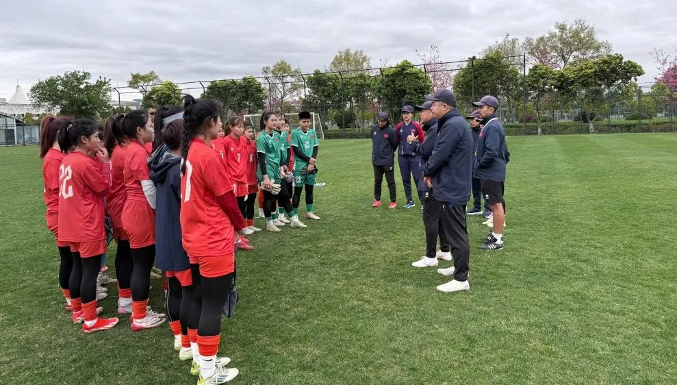 U20 nữ Việt Nam đang tập huấn tại Trung Quốc. ẢNH: NHẬT ĐOÀN 