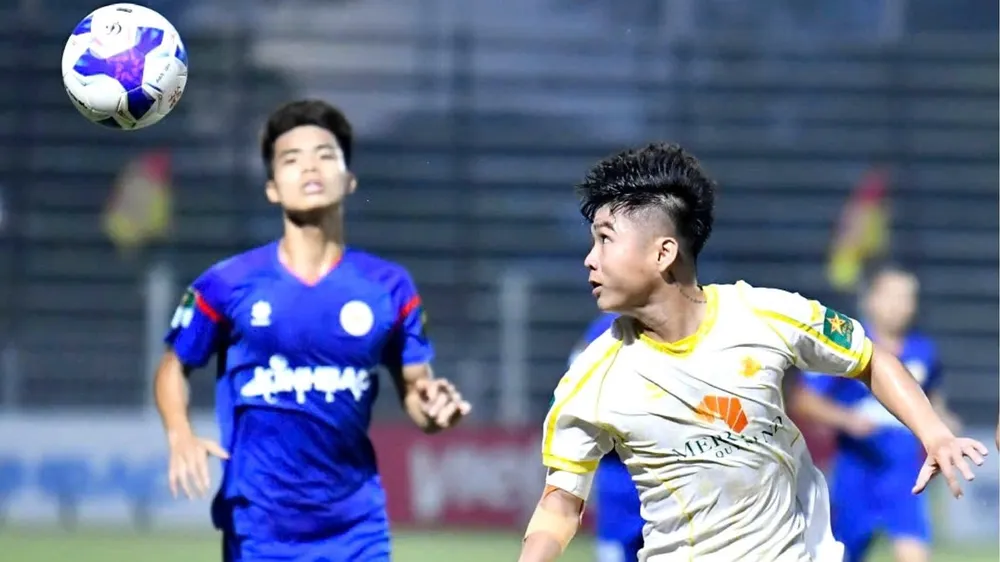 Quy Nhơn United bị Trẻ PVF-CAND cầm hòa