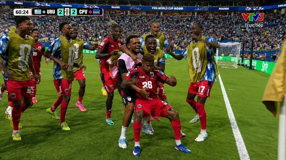 Các cầu thủ Cape Verde lần đầu tiên đoạt vé vào vòng đấu loại trực tiếp World Cup. ẢNH: VTV 