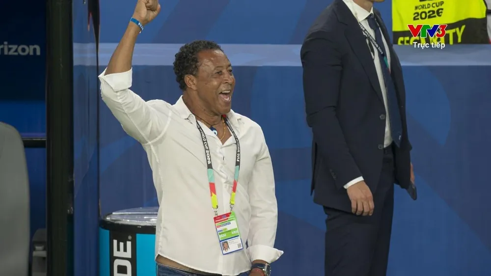 HLV Bubista vô cùng tự hào về các tuyển thủ Cape Verde tại World Cup 2026. ẢNH: VTV