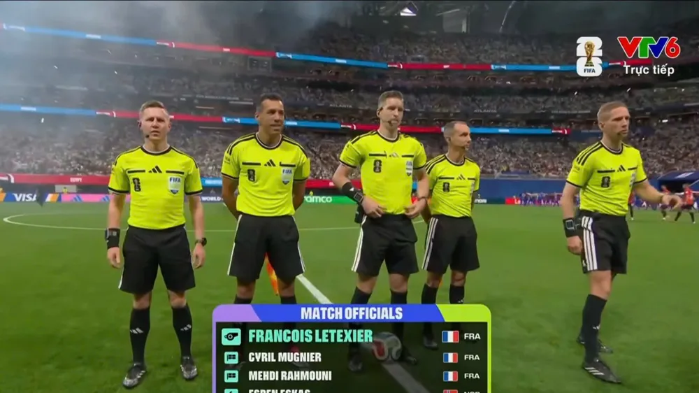 Liên đoàn Bóng đá Ai Cập (EFA) đã gửi đơn khiếu nại lên FIFA, yêu cầu điều tra tổ trọng tài ở trận đấu với Argentina tại vòng 1/8 World Cup 2026. ẢNH: CHỤP MÀN HÌNH VTV 