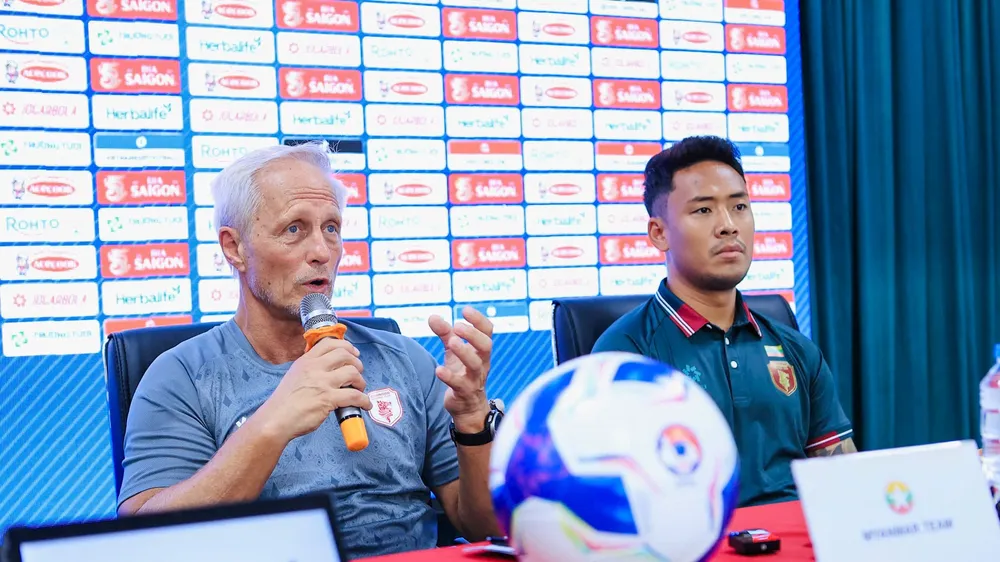 Tân HLV Jorn Andersen của Myanmar đánh giá cao đội tuyển Việt Nam. ẢNH: TÂM HÀ 
