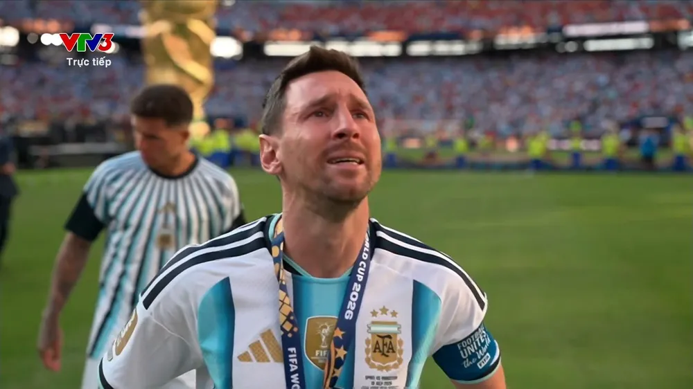 Messi bật khóc sau thất bại tại trận chung kết World Cup 2026. ẢNH: CHỤP MÀN HÌNH VTV