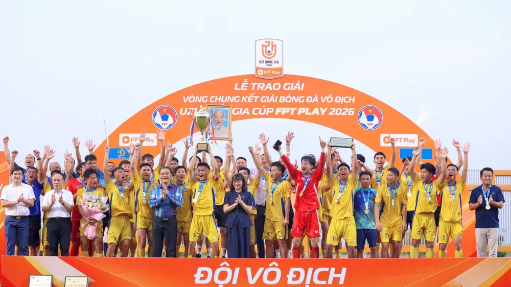 U21 SLNA đăng quang U21 quốc gia - Cúp FPT Play 2026. ẢNH: TÂM HÀ