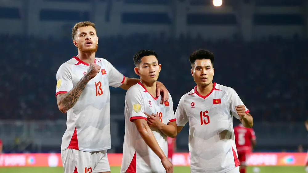 Đội tuyển Việt Nam giành chiến thắng thuyết phục 3-0 ngay trên sân của Indonesia. ẢNH: TÔ AN