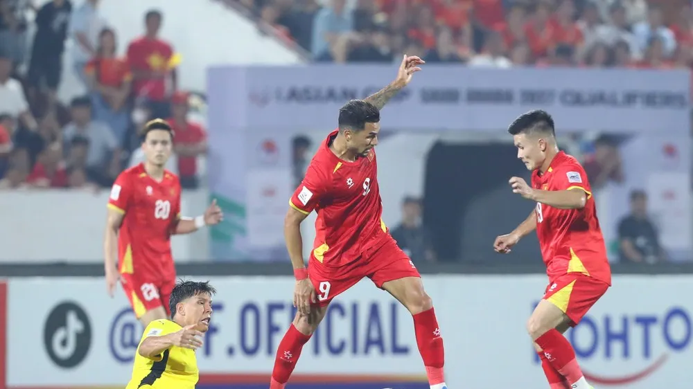 Đội tuyển Việt Nam dự báo có chuyến làm khách khó khăn tại Malaysia. ẢNH: MINH HOÀNG