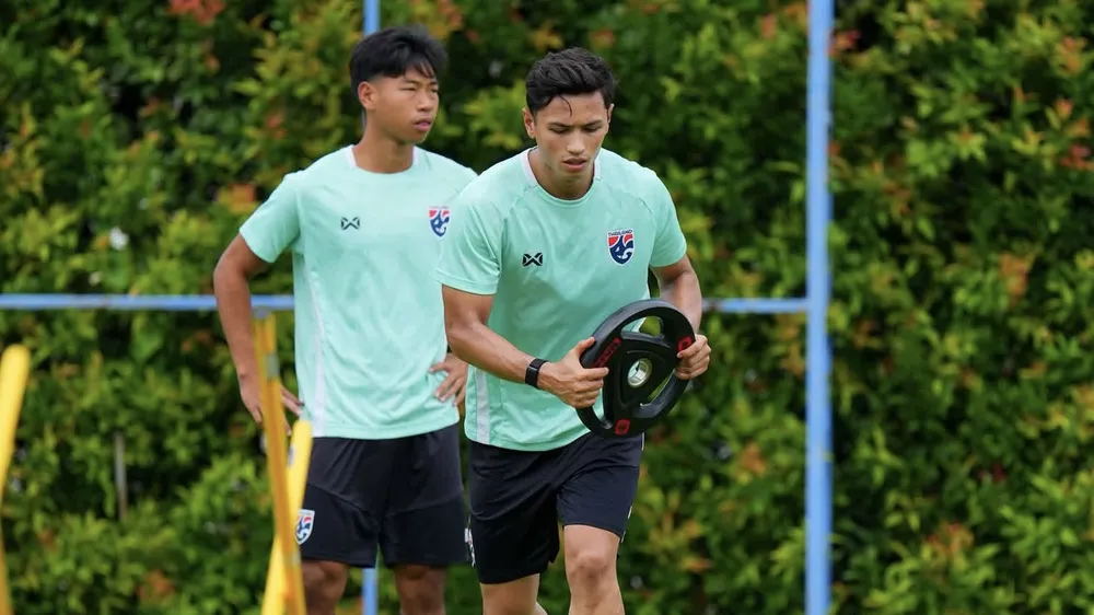 Tuyển Thái Lan trở lại sân tập, chuẩn bị cho trận chung kết lượt về ASEAN Cup 2026. Ảnh: SANTOS