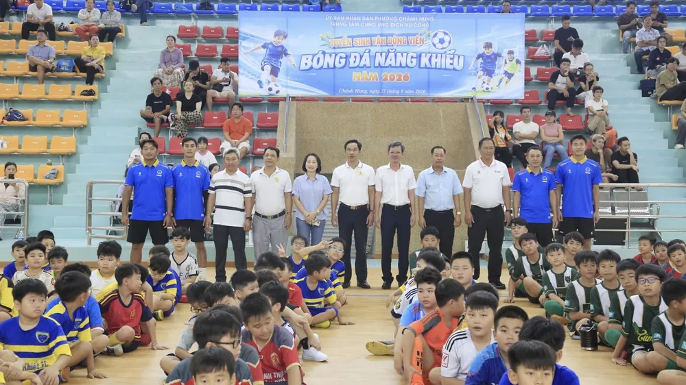 Phường Chánh Hưng chung sức tìm kiếm tài năng cho bóng đá TPHCM. ẢNH: TÂM HÀ 