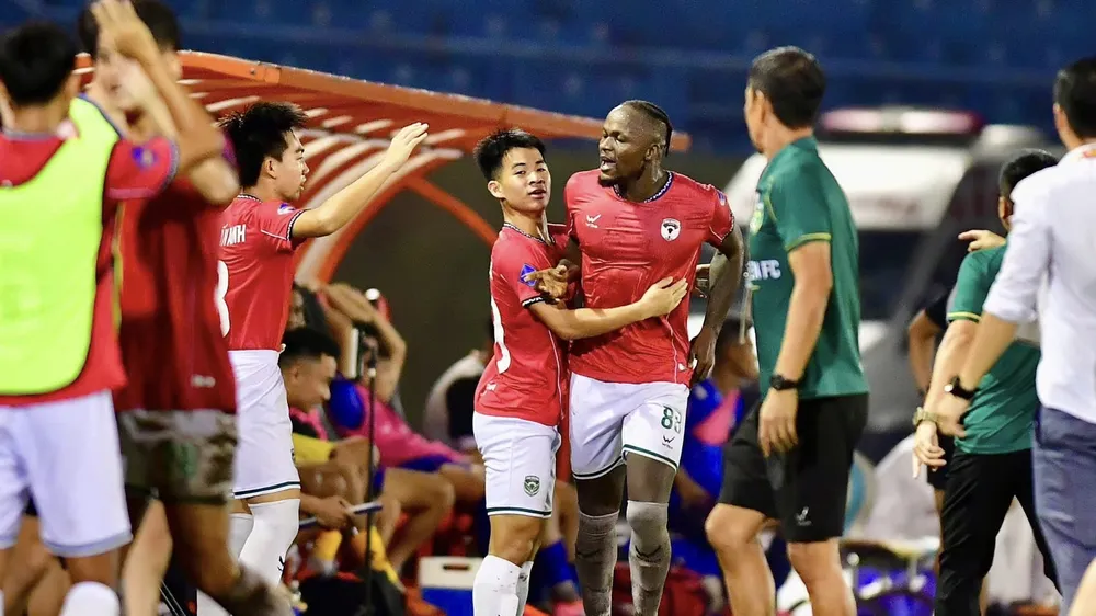 Các cầu thủ Thái Nguyên đang bay cao tại Giải hạng Nhất quốc gia 2026-2027. ẢNH: DŨNG PHƯƠNG