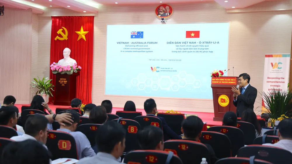 Lấy người dân làm trung tâm trong quản trị đô thị phức hợp
