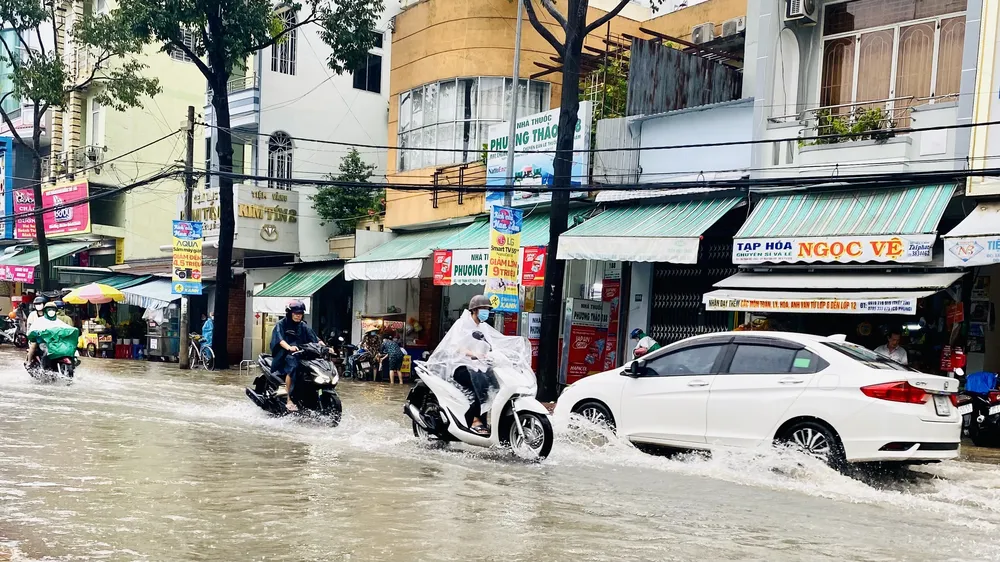 Mực nước đầu nguồn lên, nguy cơ xảy ra ngập lụt ở vùng trũng thấp, vùng ven sông