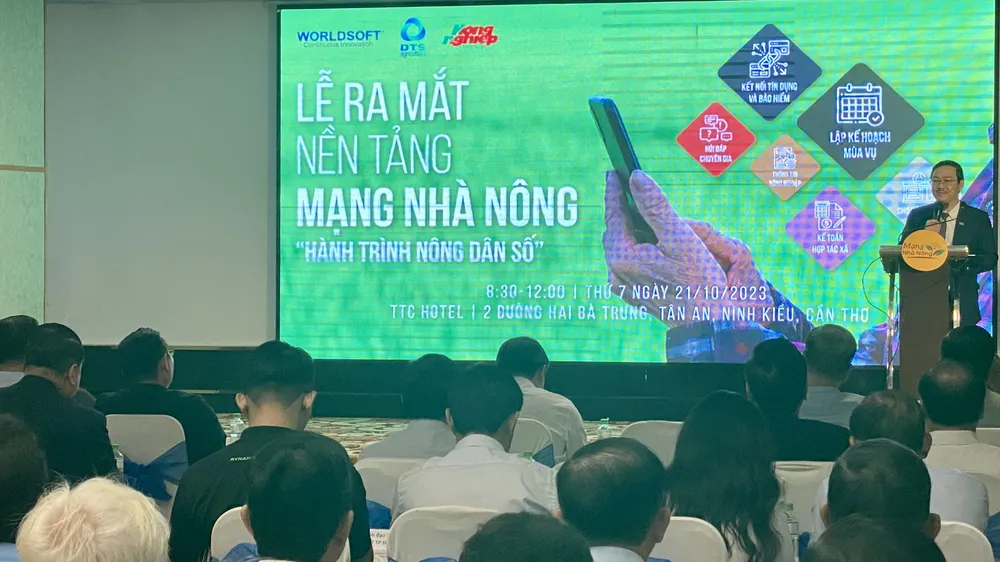 Quang cảnh lễ ra mắt
