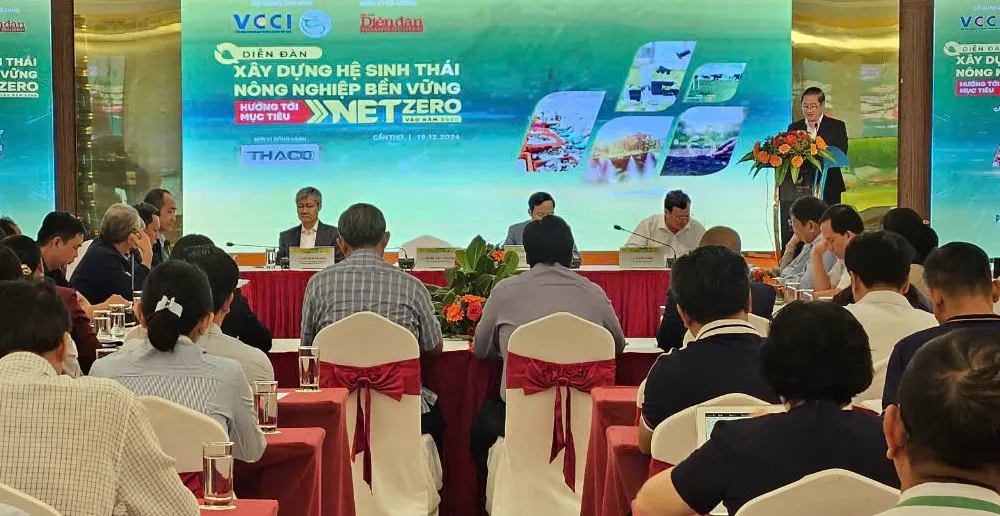 Quang cảnh diễn đàn