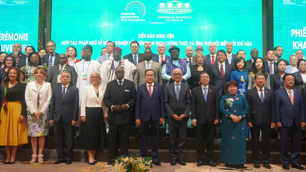 Các đại biểu tham dự Diễn đàn