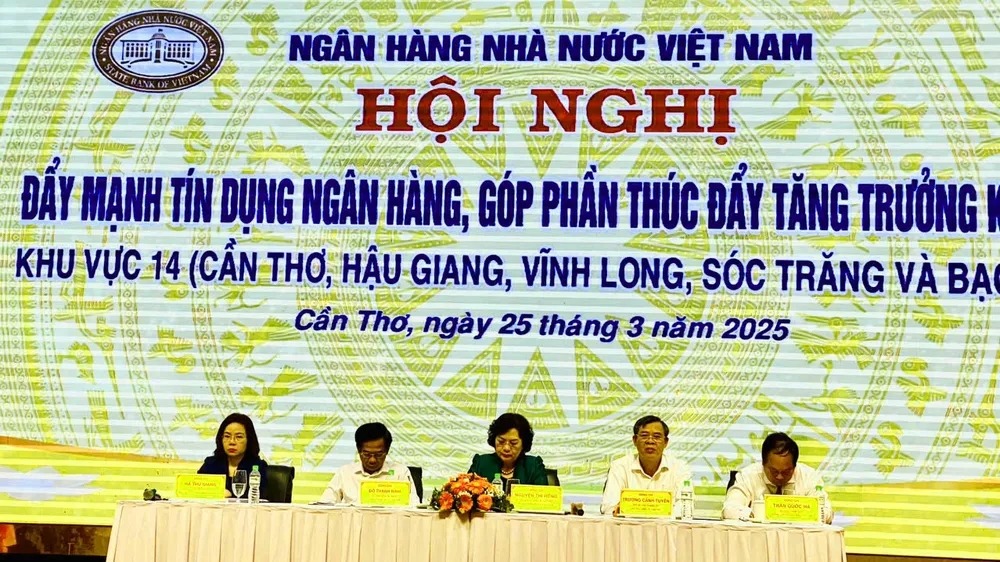 Lãnh đạo NHNN và TP Cần Thơ chủ trì hội nghị