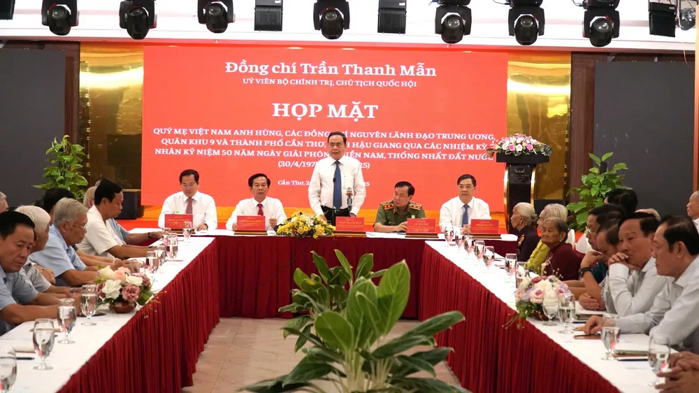 Chủ tịch Quốc hội Trần Thanh Mẫn phát biểu tại buổi họp mặt