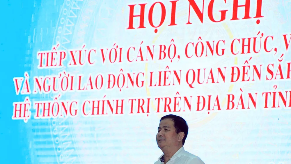 Chủ tịch UBND tỉnh Hậu Giang Trần Văn Huyến phát biểu tại hội nghị