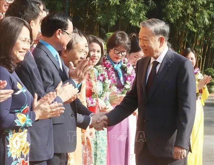 Tổng Bí thư, Chủ tịch nước Tô Lâm gặp mặt đoàn đại biểu của phong trào “Tham mưu giỏi, phục vụ tốt”