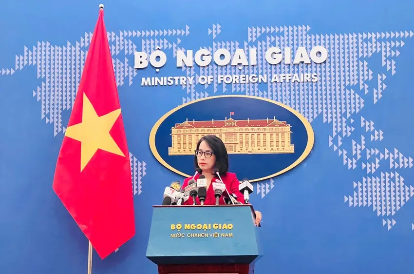 Bộ Ngoại giao khuyến cáo công dân Việt Nam trước diễn biến xung đột leo thang nguy hiểm ở Ukraine