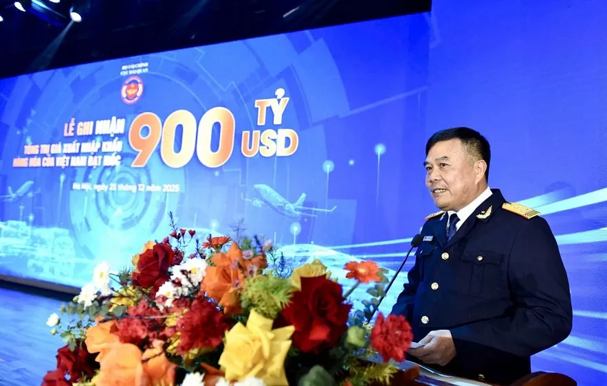 Tổng kim ngạch xuất nhập khẩu Việt Nam đạt kỷ lục hơn 900 tỷ USD