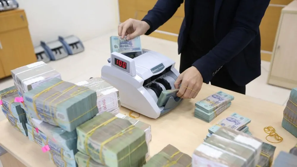 Bộ Tài chính hoàn tất chi ngân sách tặng quà cho người dân