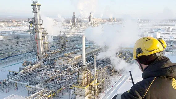 IMF: Kinh tế thế giới ngấp nghé bờ vực suy thoái