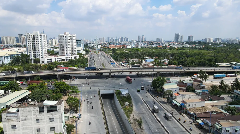 Giá bất động sản xung quanh nút giao Mỹ Thủy đã tăng gấp 2,3 lần so với thời điểm trước khi xây dựng nút giao này vào năm 2015 
