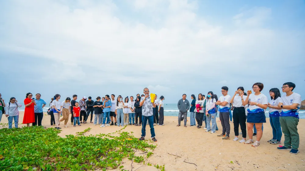 Nghệ sĩ Ưu Đàm và buổi giới thiệu dép ECO-ĐI