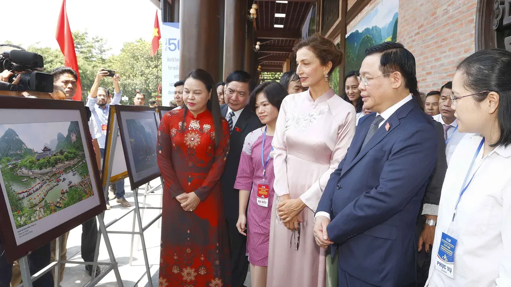 Chủ tịch Quốc hội Vương Đình Huệ dự Lễ kỷ niệm 50 năm Công ước bảo vệ di sản văn hóa và thiên nhiên thế giới tại Ninh Bình. Ảnh: TTXVN