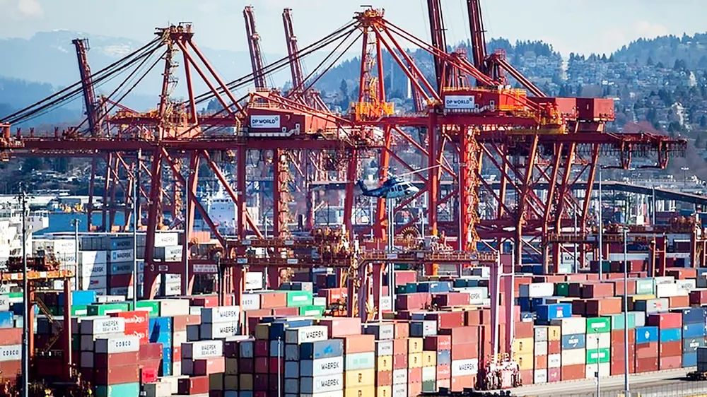 Cảng vận chuyển hàng hóa Vancouver (Canada)