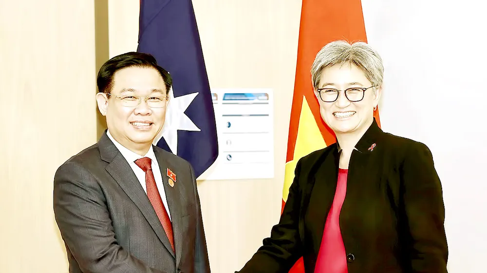 Chủ tịch Quốc hội Vương Đình Huệ tiếp Bộ trưởng Bộ Ngoại giao Australia Penny Wong