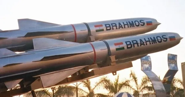 Ấn Độ phóng thử thành công tên lửa siêu thanh BrahMos