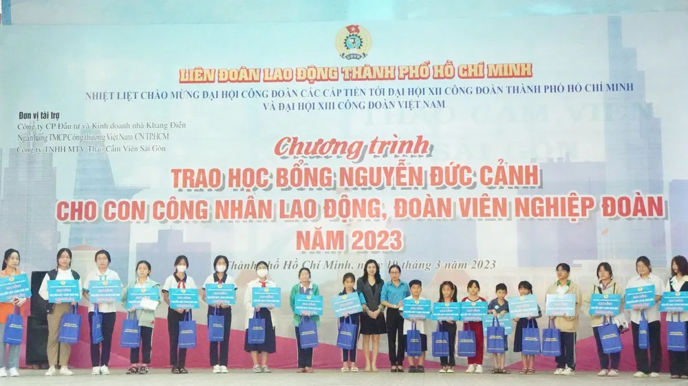 Trao 440 suất học bổng Nguyễn Đức Cảnh 