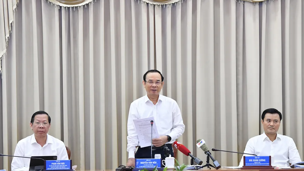 Bí thư Thành ủy TPHCM Nguyễn Văn Nên phát biểu tại phiên họp về tình hình kinh tế - xã hội quý 1 và nhiệm vụ, giải pháp quý 2 năm 2023. Ảnh: VIỆT DŨNG